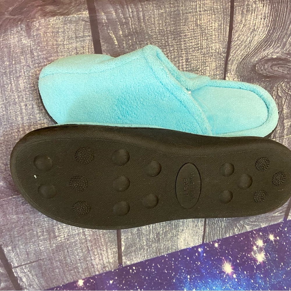 Turquoise women’s Large 7/8 House slip on slippers Comfy Fleece New In Package